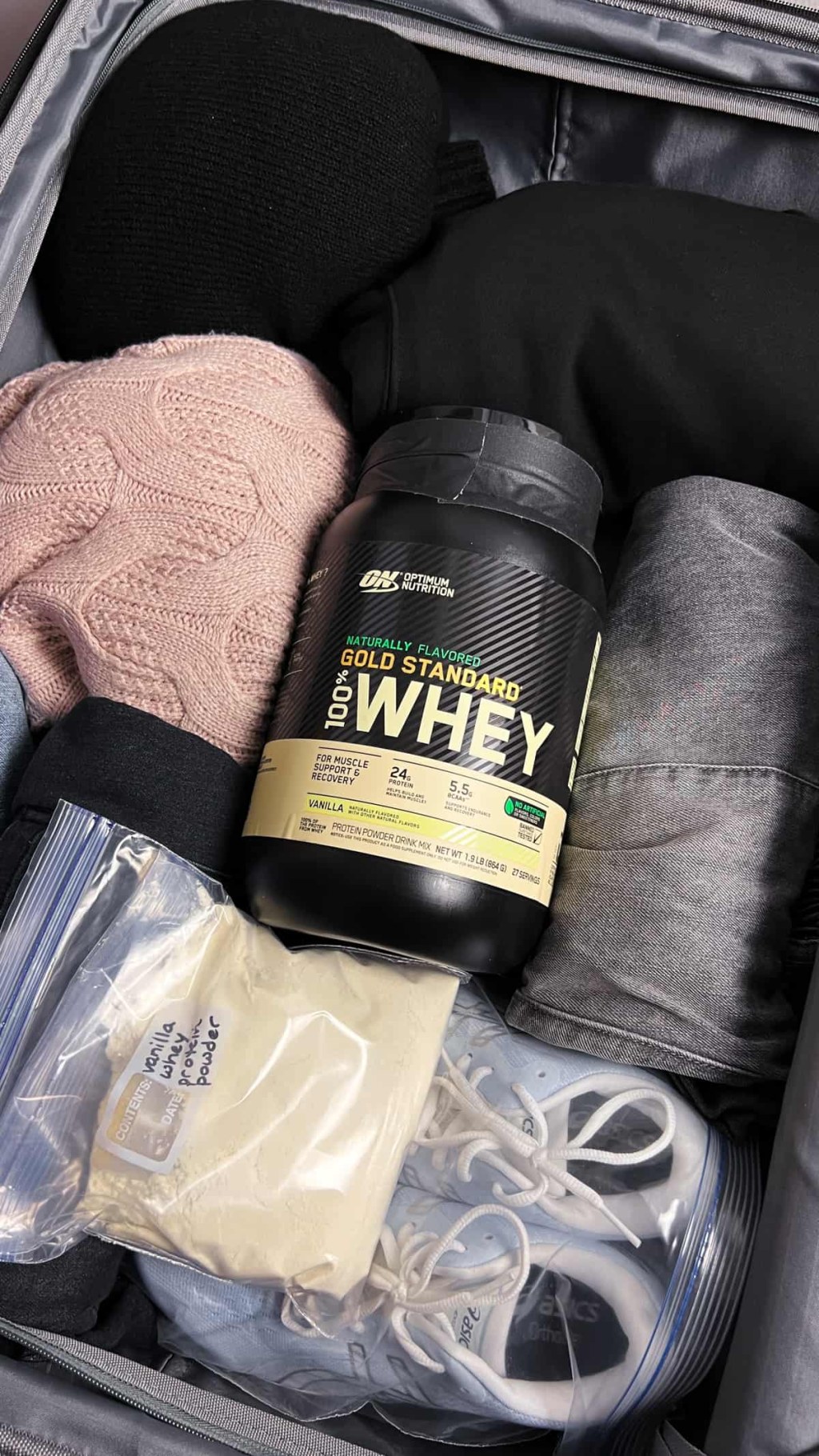 Picture of: Can you bring protein powder on a plane? – proteincakery